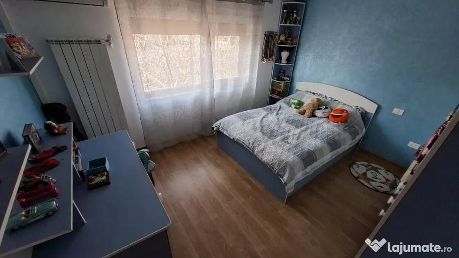 Casă cu 6 camere cu Teren 445 Mp în Nord