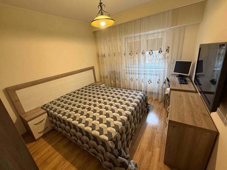 Apartament cu 3 camere decomandat, mobilat în Tomis II