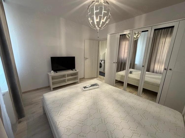 Apartament cu 2 camere decomandat în Roșu