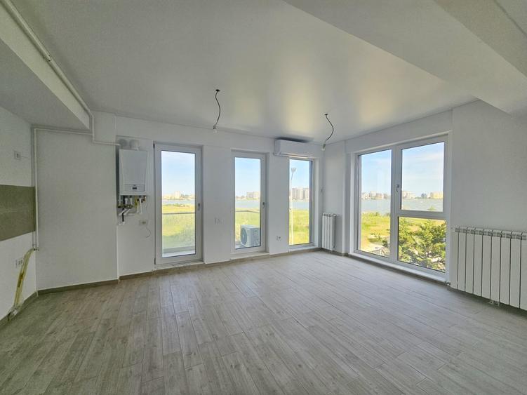 Apartament cu 3 camere semidecomandat în Mamaia-Sat