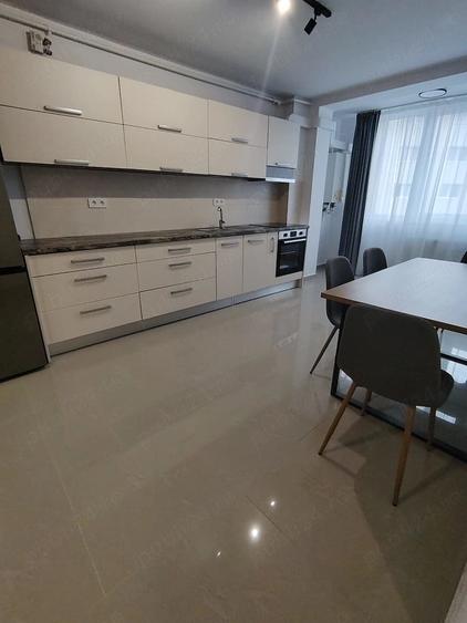 Apartament cu 2 camere semidecomandat în Florești