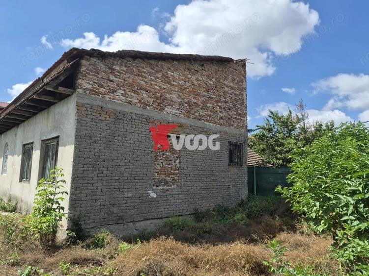 Casă cu Teren 650 Mp în Șagului