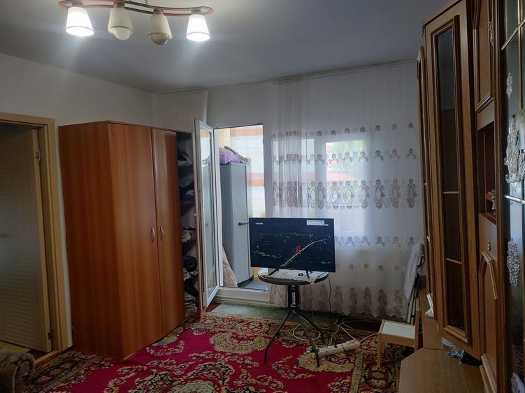 De vanzare apartament 3 camere - 5