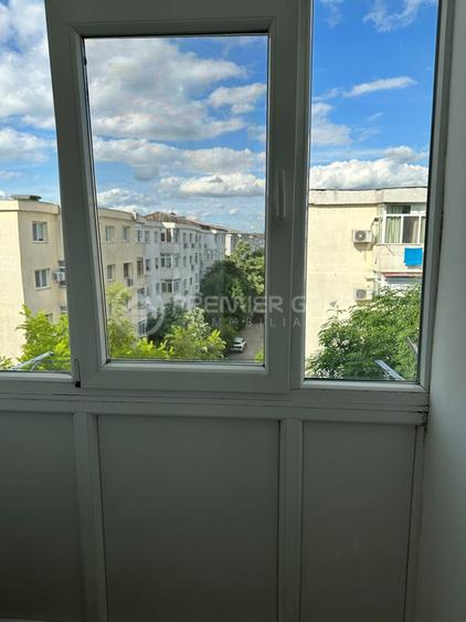 Garsonieră decomandată în Nicolina