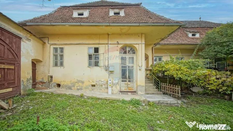 Casă cu 5 camere cu Teren 479 Mp în Schei