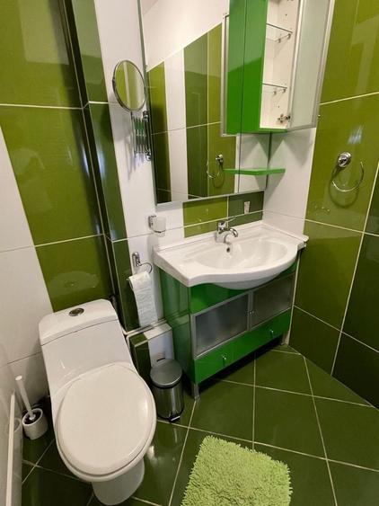 Apartament cu 3 camere semidecomandat în Central