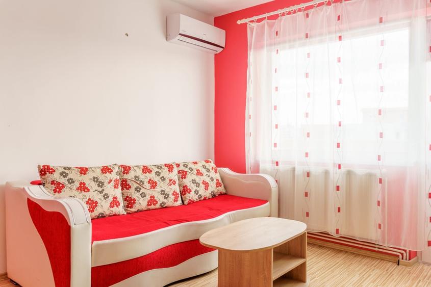 Apartament cu 2 camere semidecomandat în Central