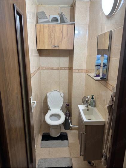 Apartament cu 3 camere decomandat, mobilat în Micro 16