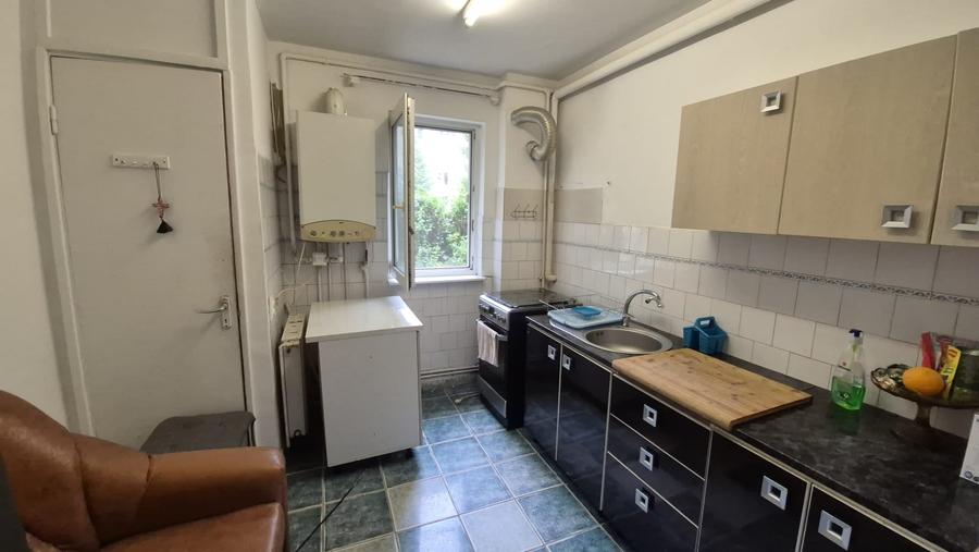 Apartament cu 2 camere semidecomandat în Hărmanului