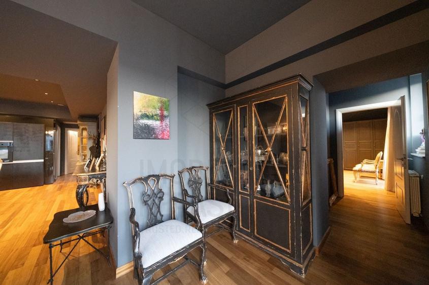 Penthouse cu 3 camere semidecomandat, mobilat în Herăstrău