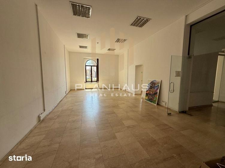 Spațiu comercial, de 190 mp, în Valea Roșie