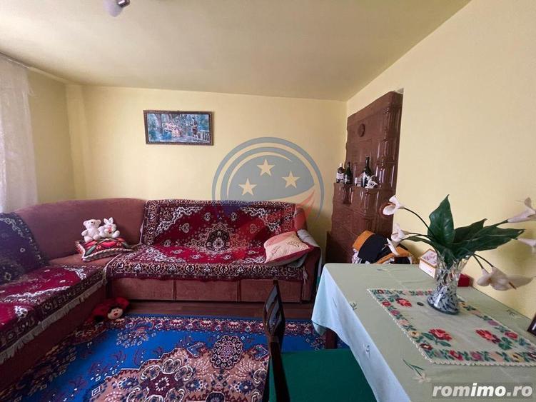 Casă cu 4 camere cu Teren 3500 Mp în Leu