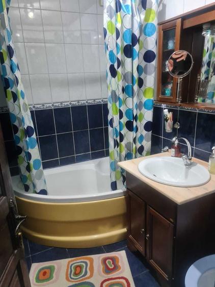 Casă cu 4 camere în Mărgeanului