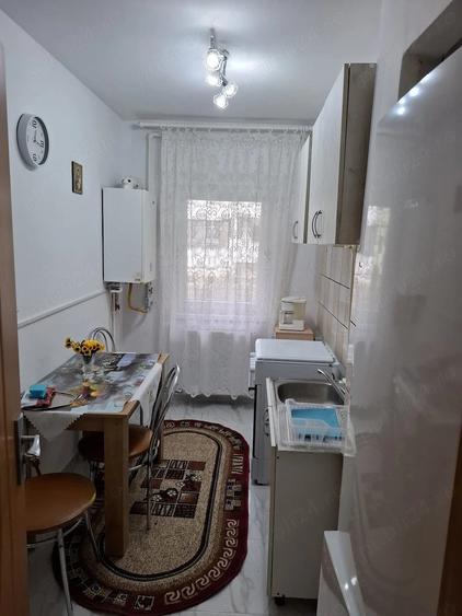 Apartament cu 2 camere decomandat în Exterior Vest