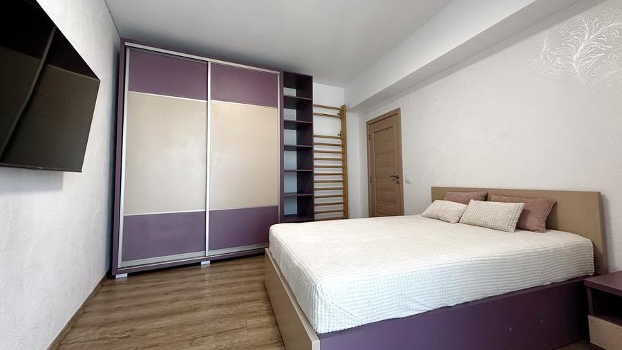 Apartament cu 4 camere decomandat în P-ța Unirii