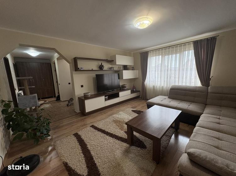 Casă cu 3 camere în Sântandrei