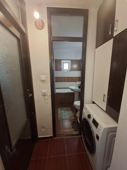Apartament cu 3 camere decomandat, mobilat în 1 Mai