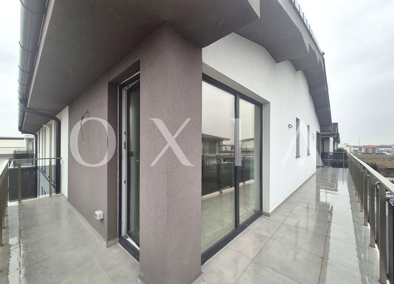 Apartament cu 3 camere semidecomandat în Giroc