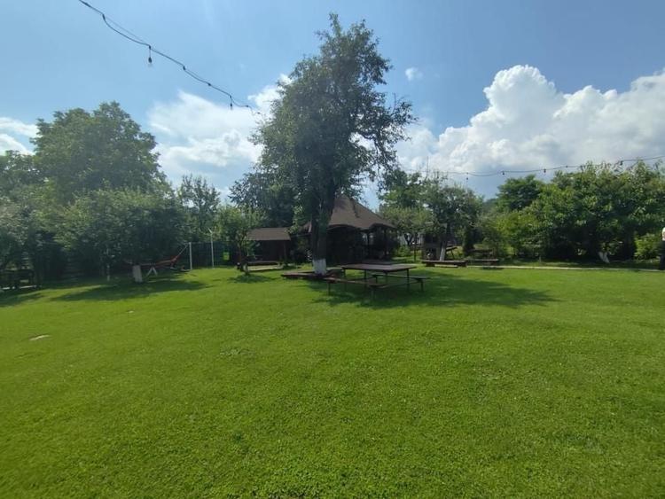 Hotel/Pensiune, de 450 mp, în Aluniș