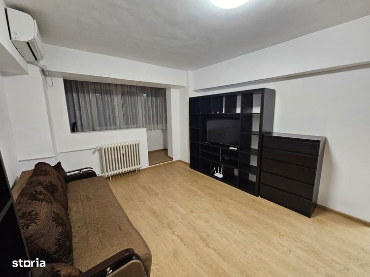 Apartament cu 2 camere semidecomandat în Tei