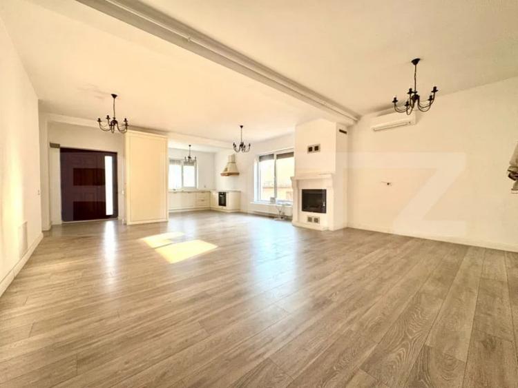 Casă cu 4 camere cu Teren 80 Mp în Central