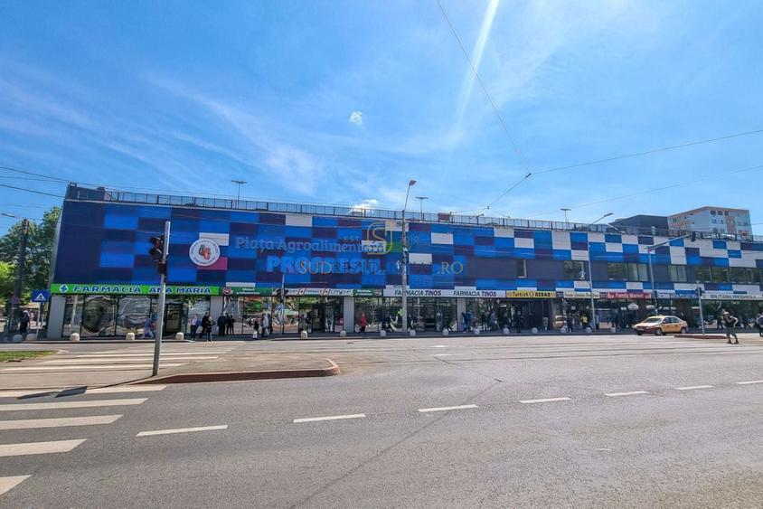 Apartament cu 2 camere decomandat în Eroii Revoluției