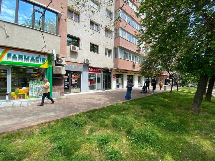 Spațiu comercial, de 165 mp, în Titan