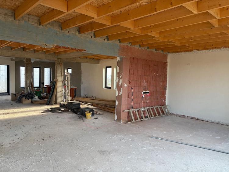 Casă cu 3 camere în Central