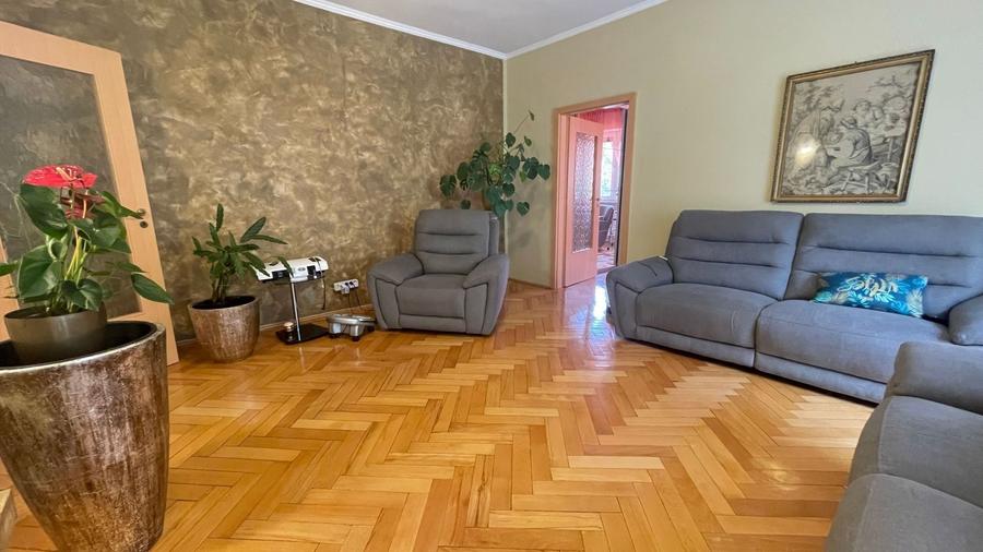 Apartament cu 2 camere semidecomandat, mobilat în Medicină