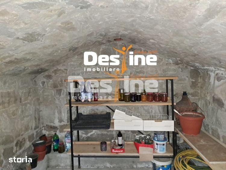 Casă cu 4 camere cu Teren 500 Mp în Lețcani