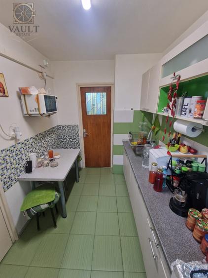 Apartament cu 3 camere decomandat, mobilat în Drumul Taberei