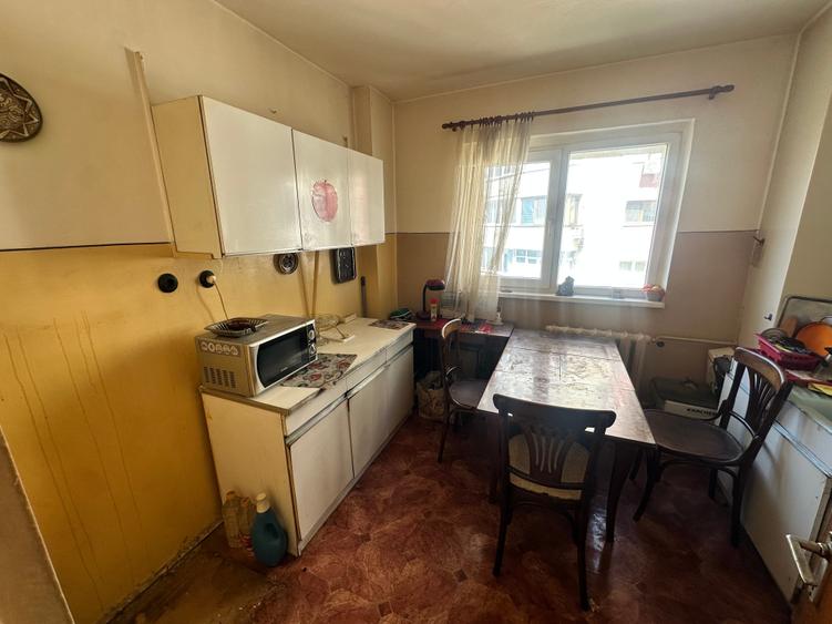 Apartament cu 2 camere semidecomandat în Moșilor