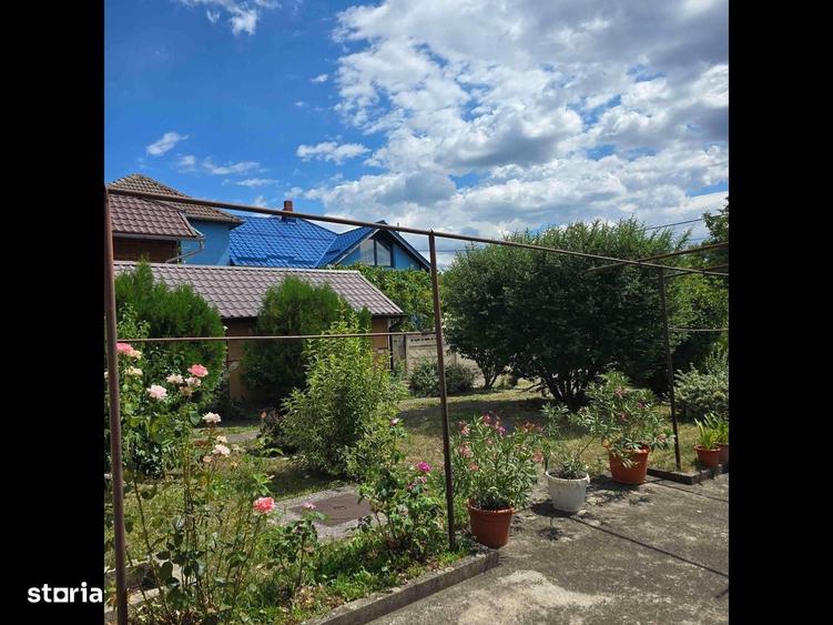 Casă cu 4 camere în Central