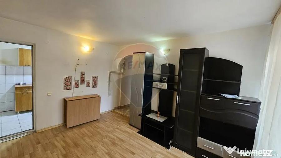 Apartament cu 2 camere semidecomandat în Mărăței