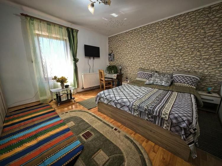 Casă individuală cu 4 camere cu Canalizare în Horpaz