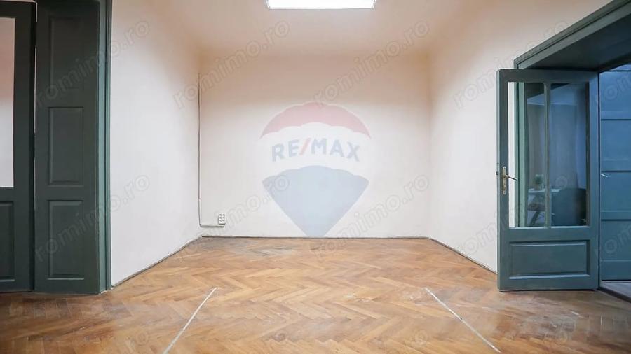 Apartament cu 2 camere semidecomandat, mobilat în Centrul Istoric
