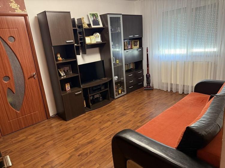 Apartament cu 3 camere în Orizont