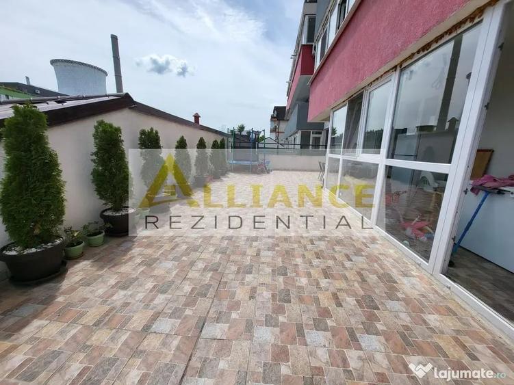 Apartament cu 3 camere decomandat în Central