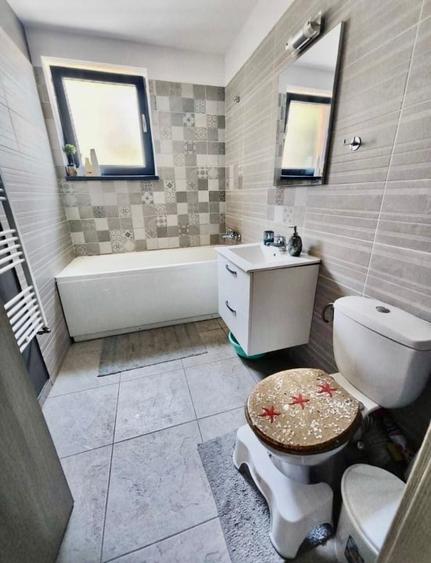 Apartament cu 3 camere decomandat, mobilat în Teilor
