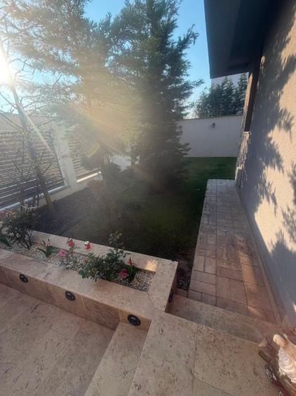 Casă individuală cu 4 camere cu Teren 500 Mp în Exterior Est