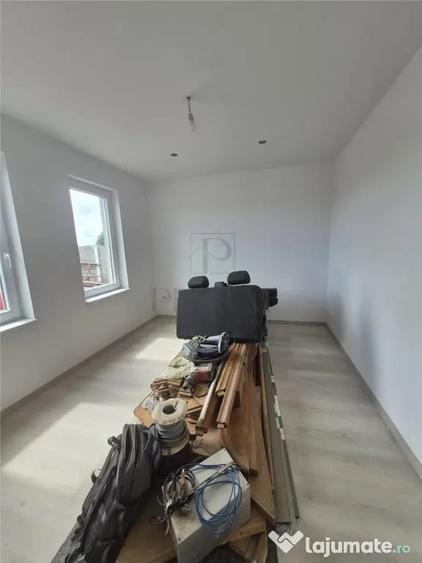 Casă cu 4 camere cu Teren 300 Mp în Moșnița Nouă