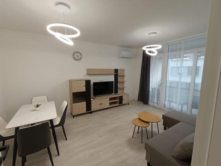 Apartament cu 2 camere decomandat în Jiului