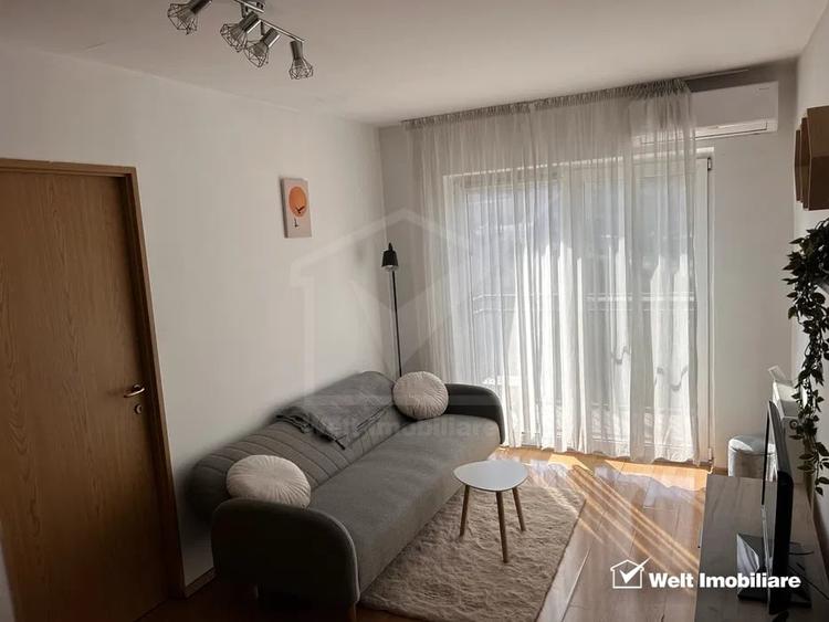 Apartament cu 3 camere semidecomandat, mobilat în Gheorgheni