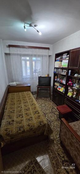 Apartament cu 4 camere decomandat în Sud