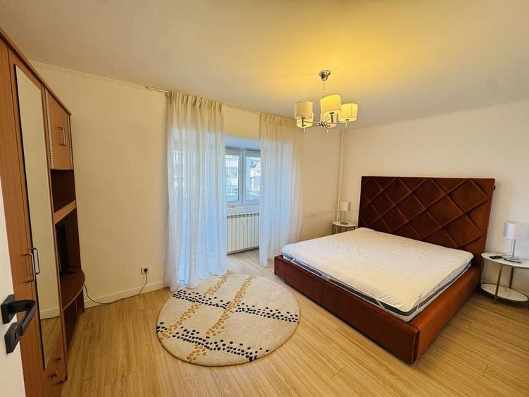 Apartament cu 3 camere decomandat în Calea Călărașilor