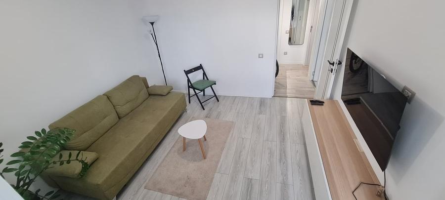 Apartament cu 2 camere decomandat în Eroii Revoluției