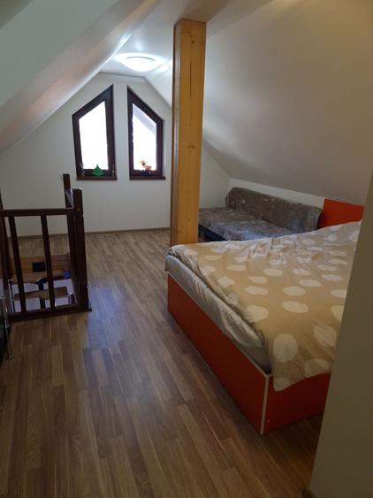 Apartament cu 2 camere decomandat în Poiana
