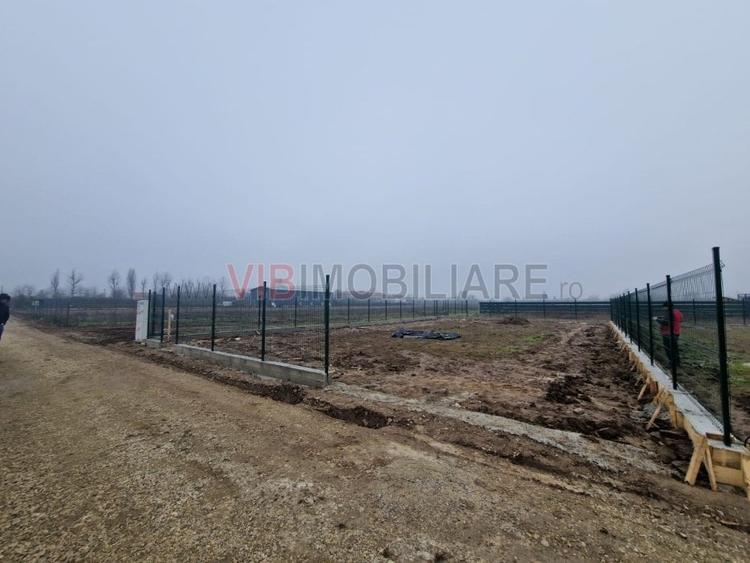 Teren intravilan de 500 mp, în Izvorani