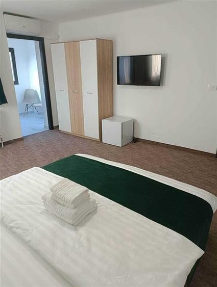 Hotel/Pensiune, de 325 mp, în Băile 1 Mai