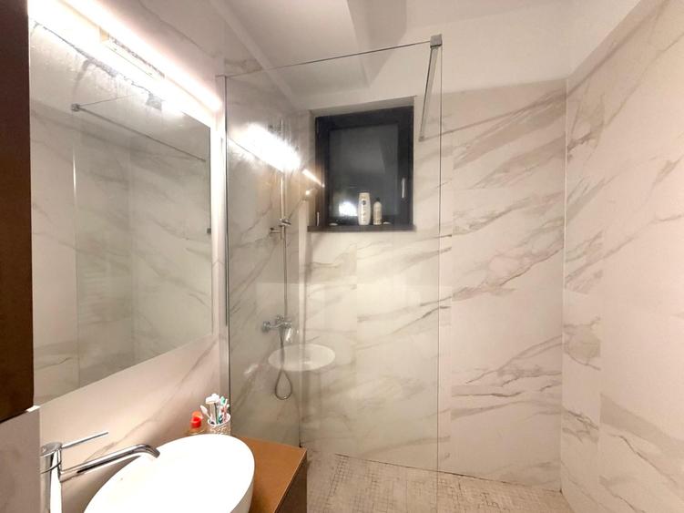 Apartament cu 2 camere decomandat în Barbu Văcărescu